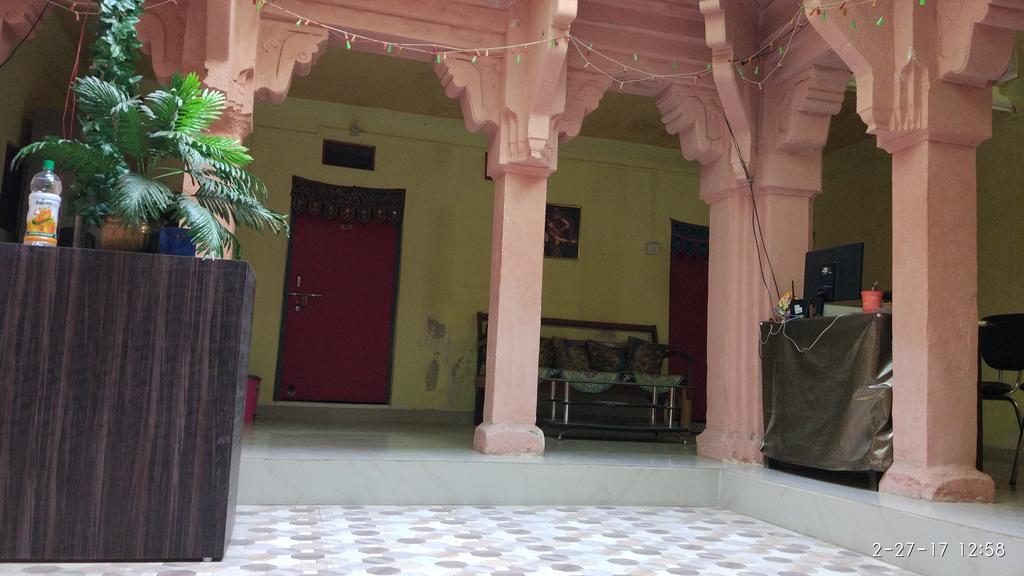 Radha Krishna Home Varanasi Dış mekan fotoğraf